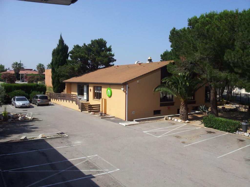 Campanile Perpignan Sud Hotel Exterior photo