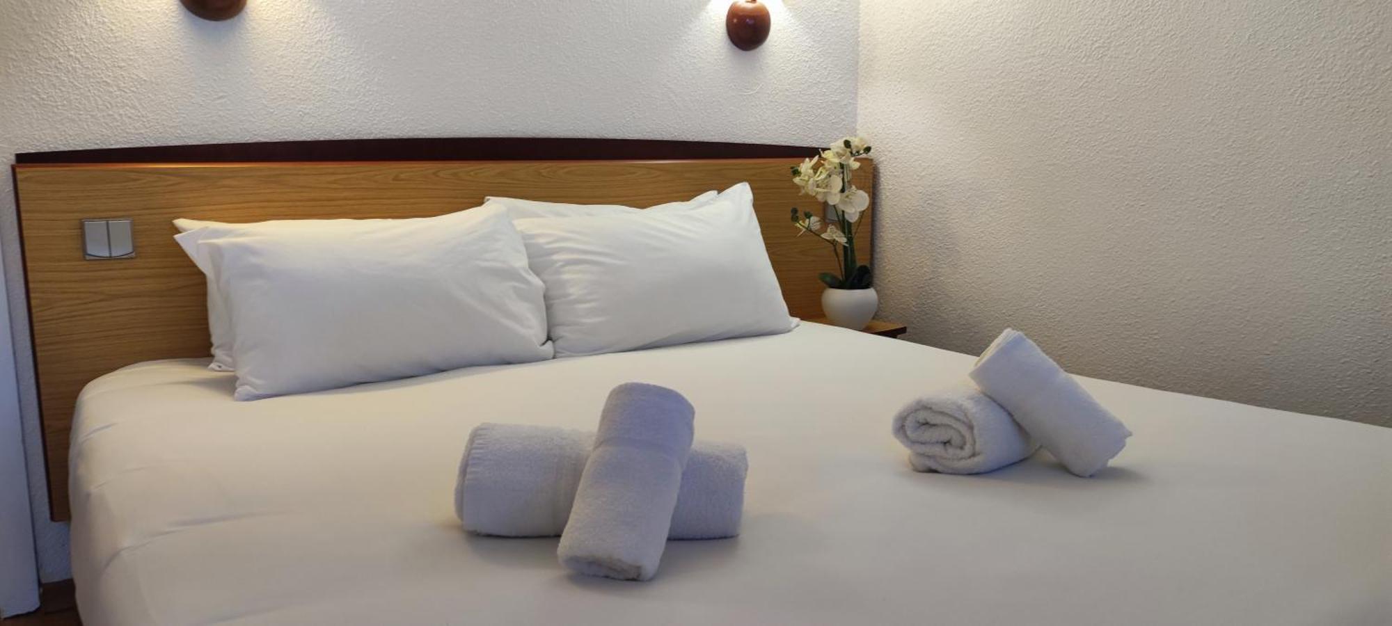 Campanile Perpignan Sud Hotel Exterior photo